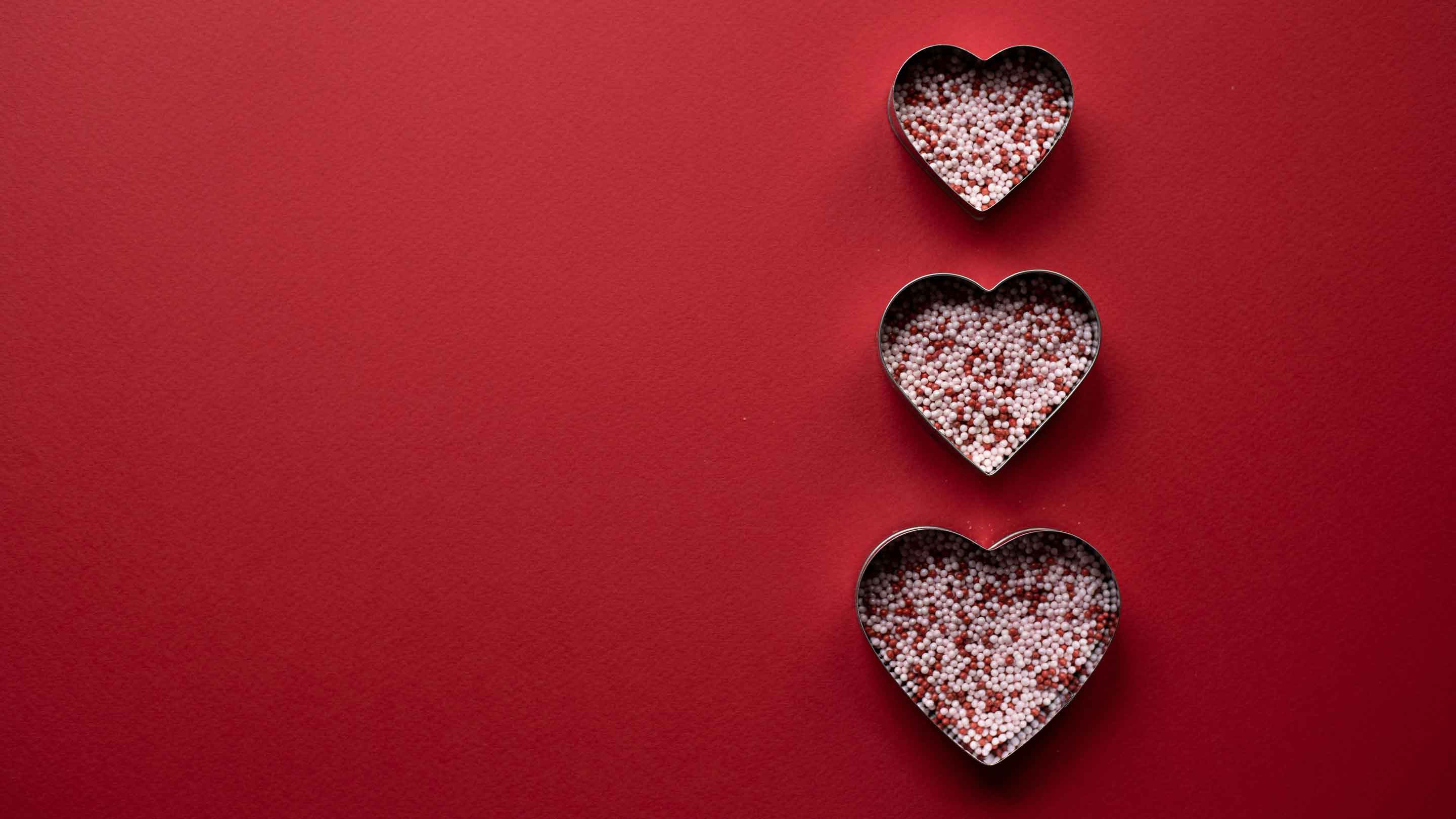 Heart shaped tin packaging