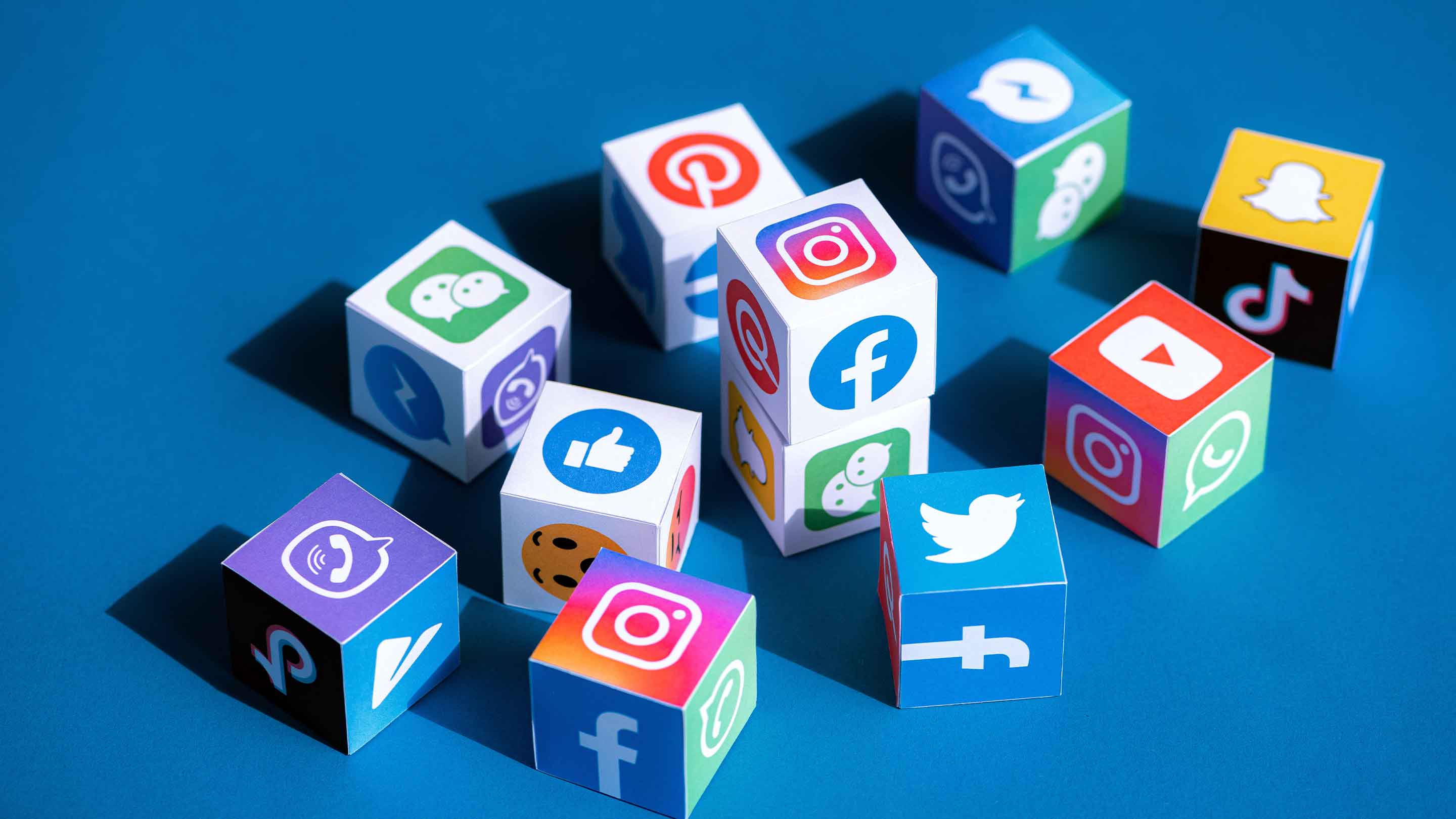 Social media imagery for businesses
